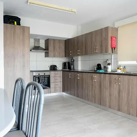 Διαμέρισμα Kapparis Avenue *