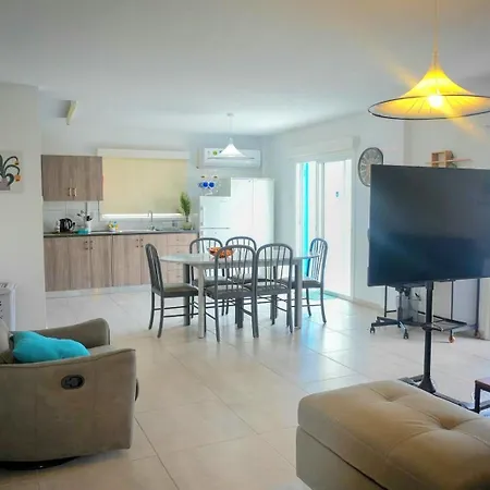 Διαμέρισμα Kapparis Avenue *